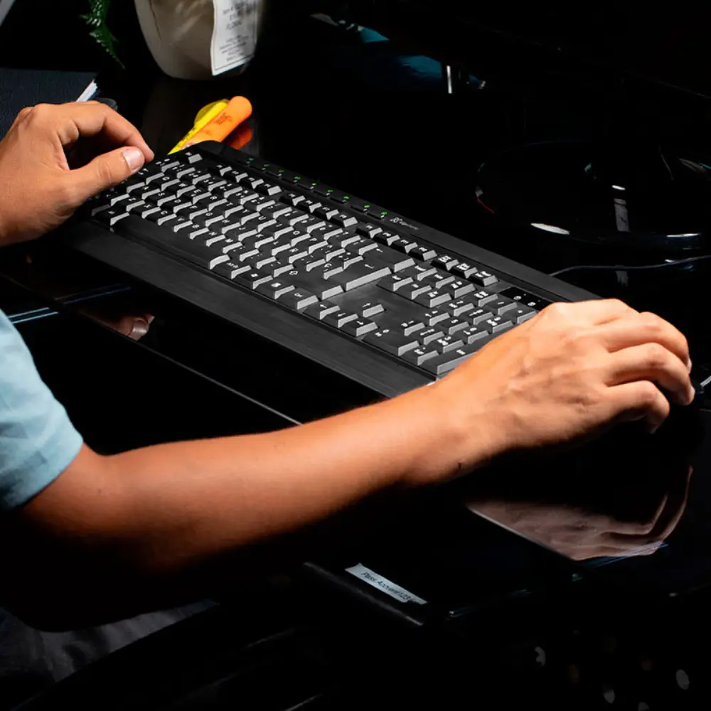 Combo Teclado y Mouse KLIP XTREME KCK-251S