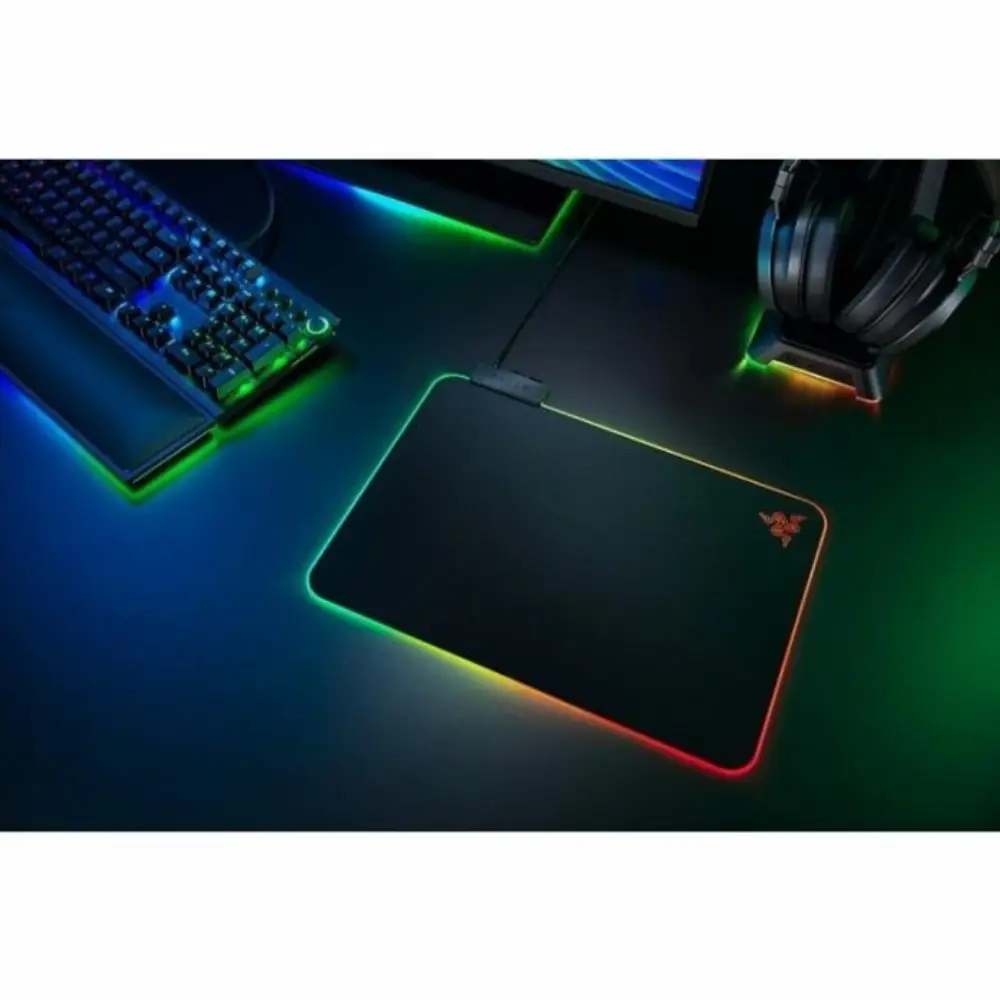 Razer Mouspad Gaming Firefly V2 RGB Tamaño Medio Negro